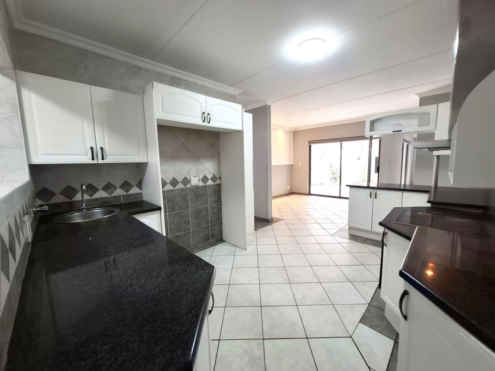 Cluster let in Bedfordview - BWL1681978 Cluster let in Bedfordview - BWL1681978