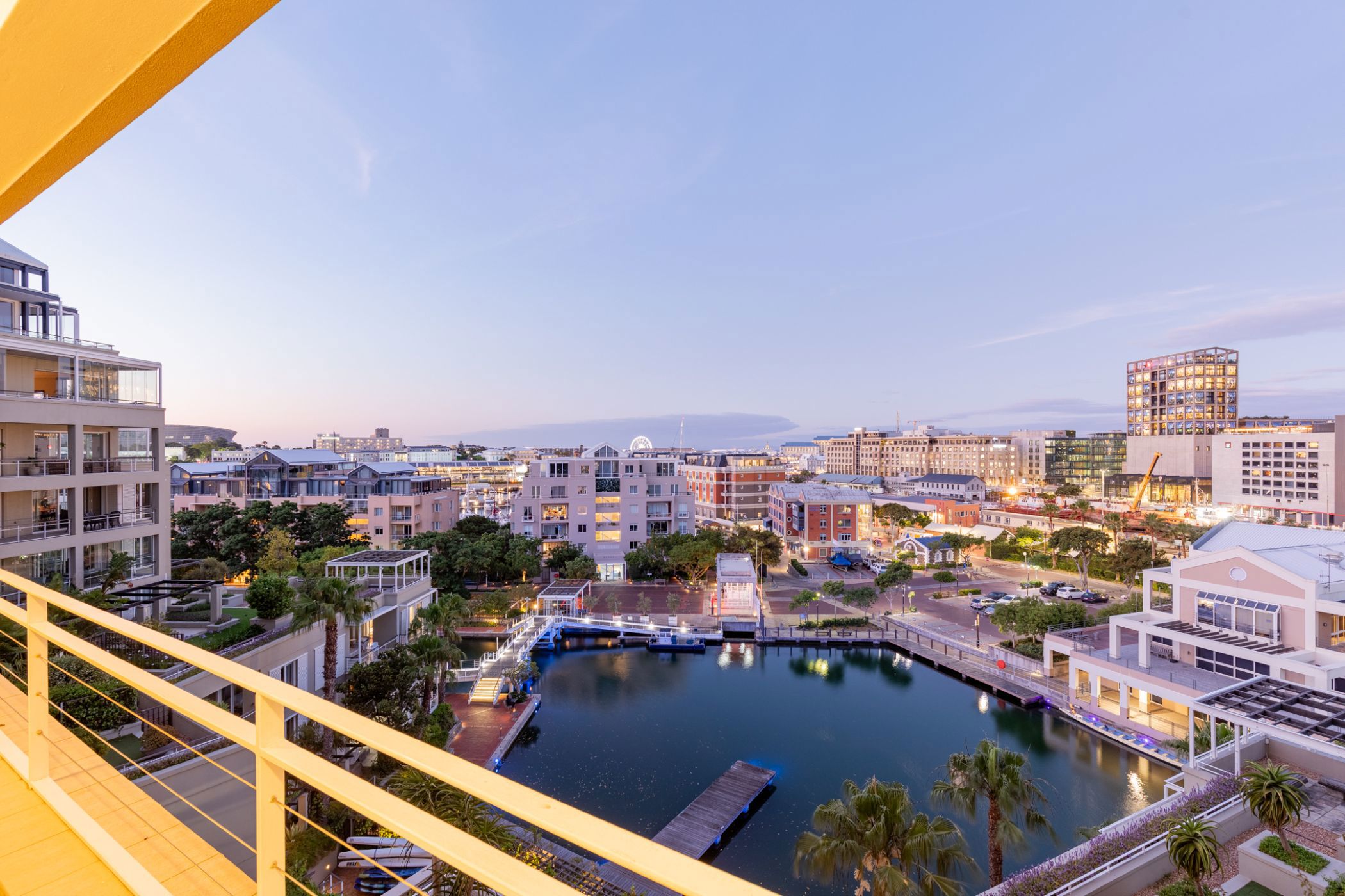 Apartment sold in Waterfront, Cape Town - AS1682140