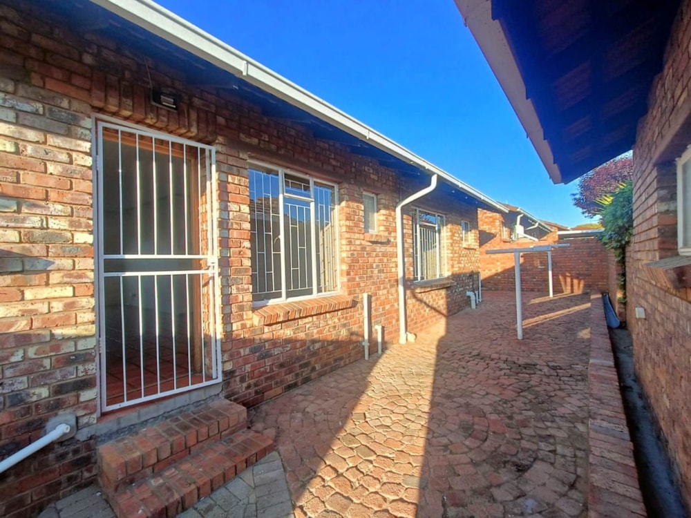 Townhouse let in Langenhovenpark - 1BX1697149 Townhouse let in Langenhovenpark - 1BX1697149