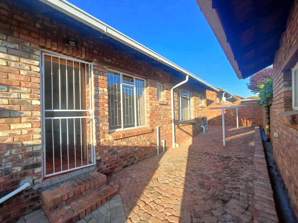 Townhouse let in Langenhovenpark - 1BX1736618 Townhouse let in Langenhovenpark - 1BX1736618