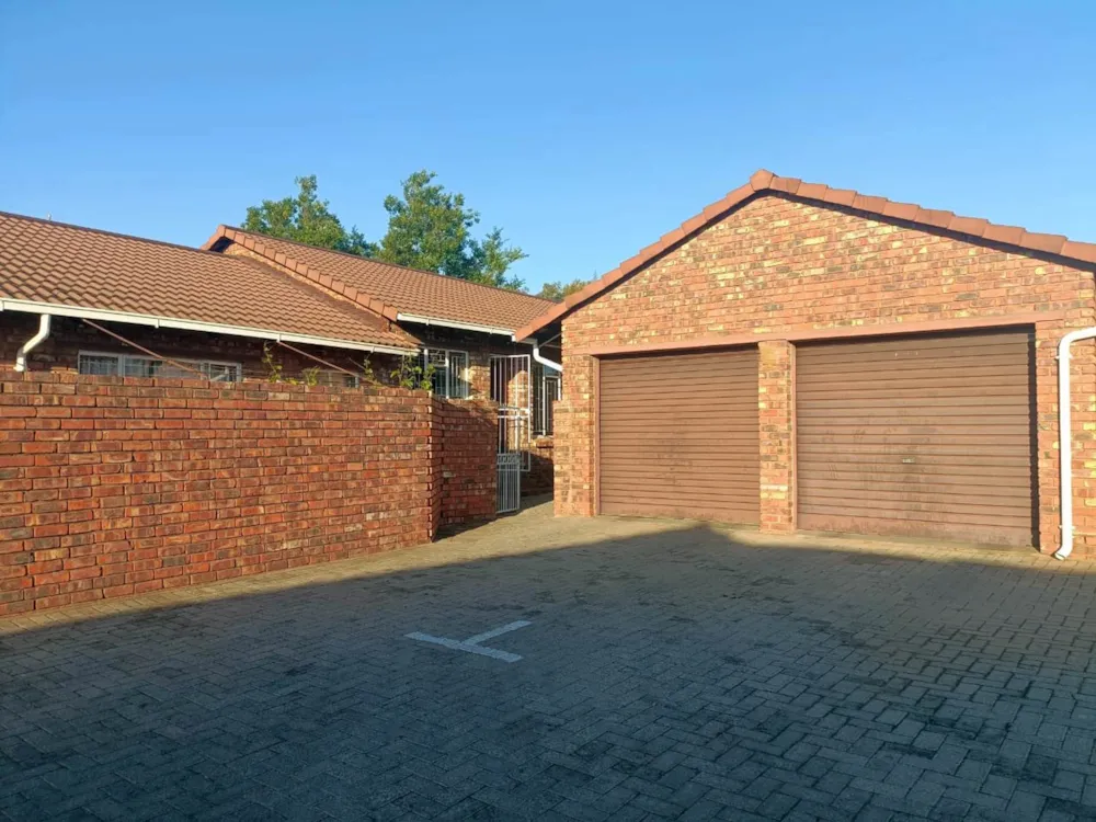 Townhouse let in Langenhovenpark - 1BX1736618 Townhouse let in Langenhovenpark - 1BX1736618