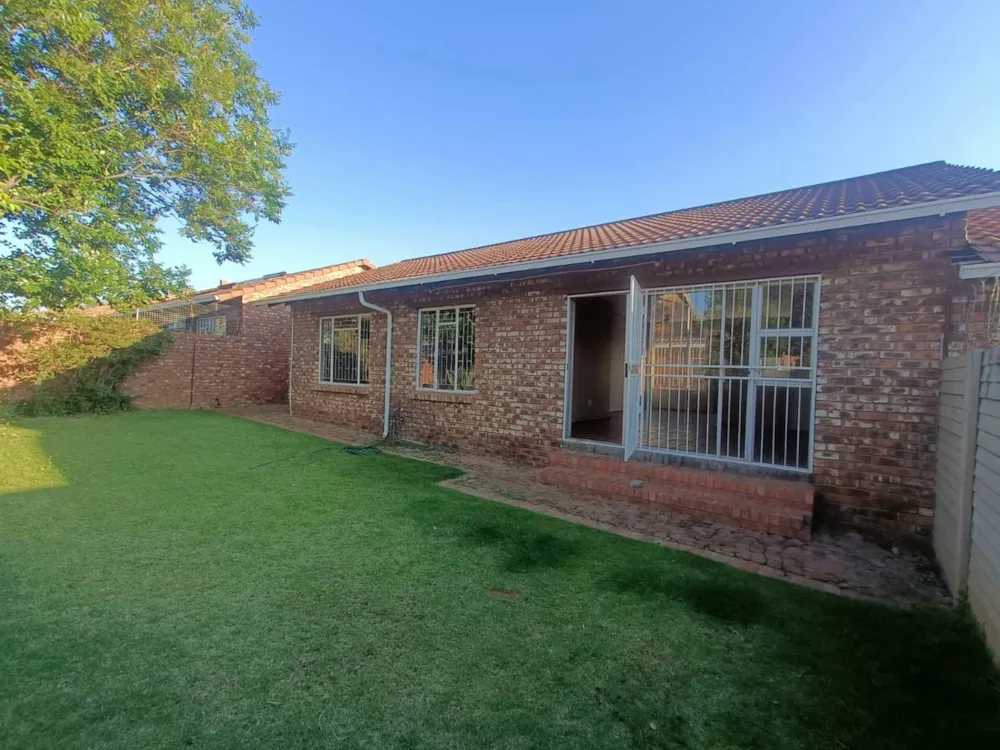 Townhouse let in Langenhovenpark - 1BX1736618 Townhouse let in Langenhovenpark - 1BX1736618