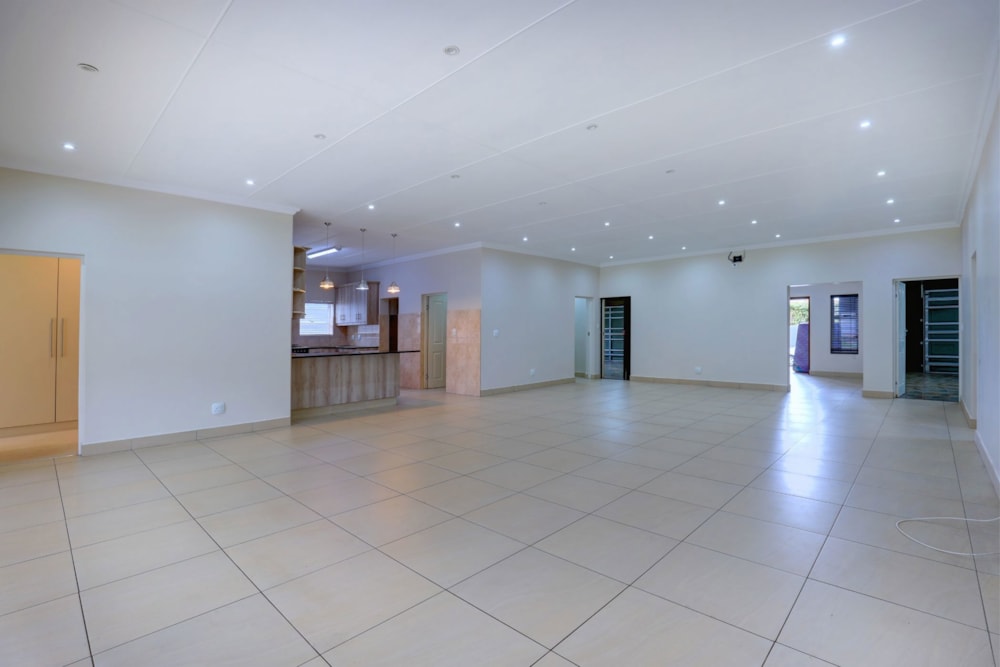 Security complex home let in Camphersdrift - GEO1675348 Security complex home let in Camphersdrift - GEO1675348