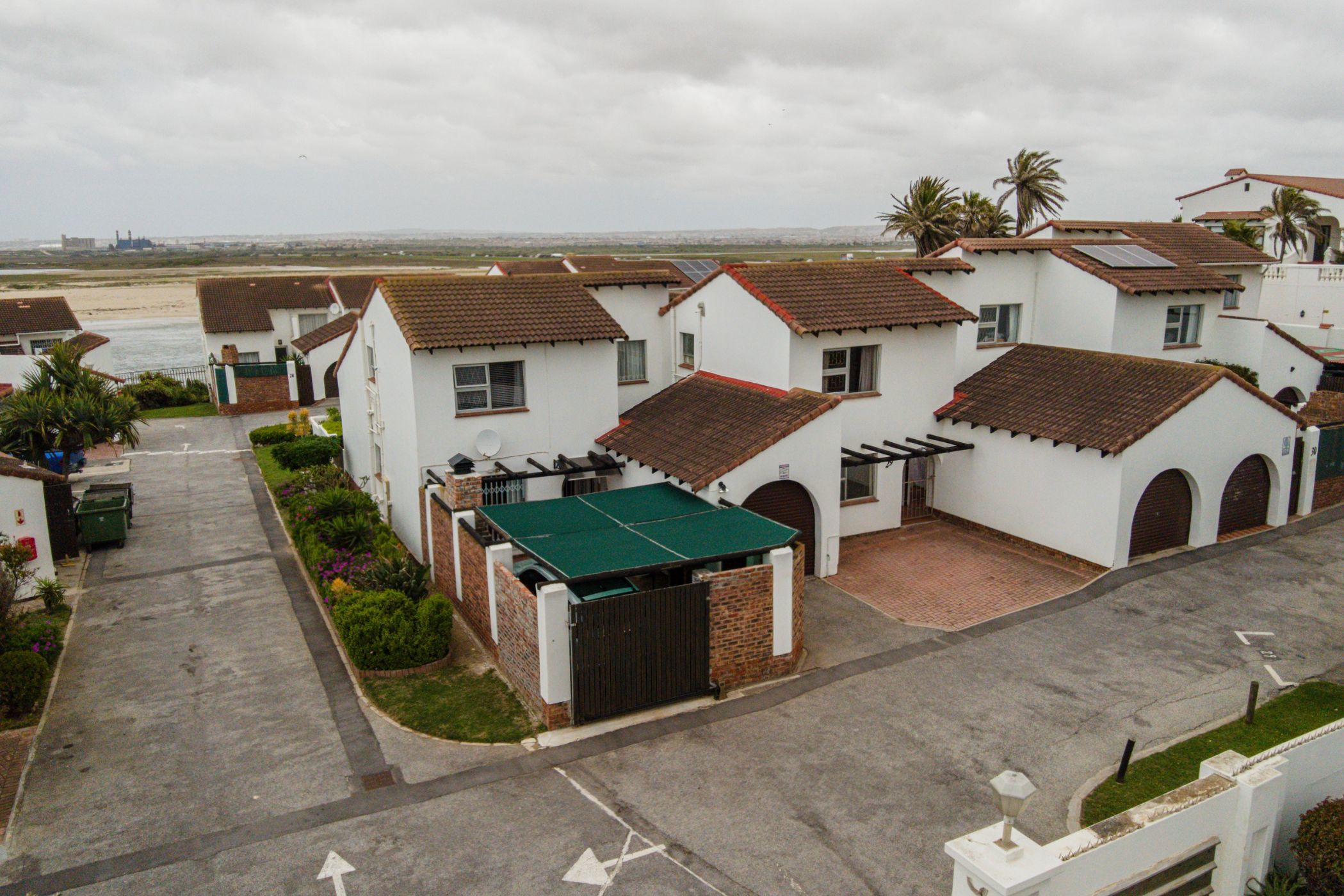 Townhouse sold in Bluewater Bay, Port Elizabeth, Gqeberha - 1PLZ1680473