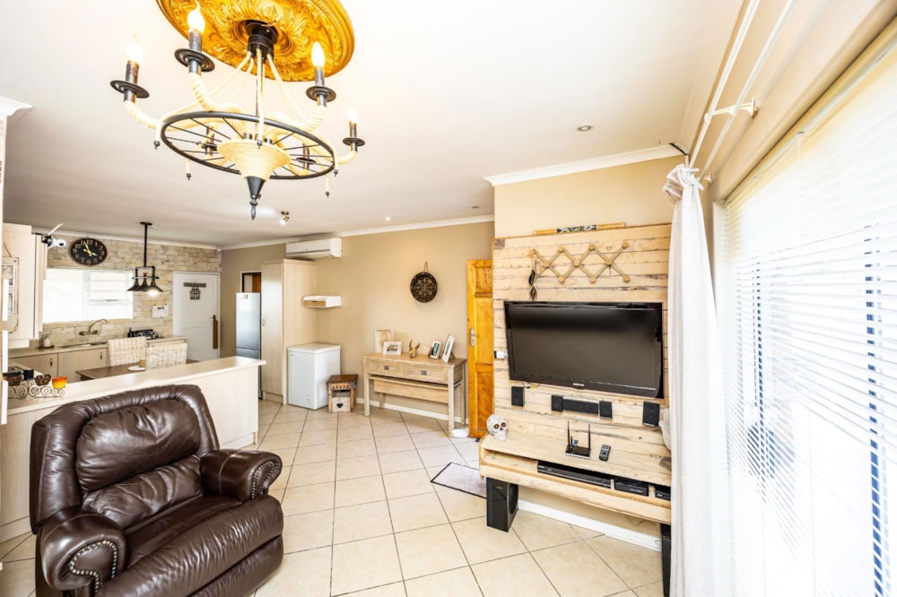 Townhouse sold in Nahoon Valley Park - 1EZ1680228 Townhouse sold in Nahoon Valley Park - 1EZ1680228