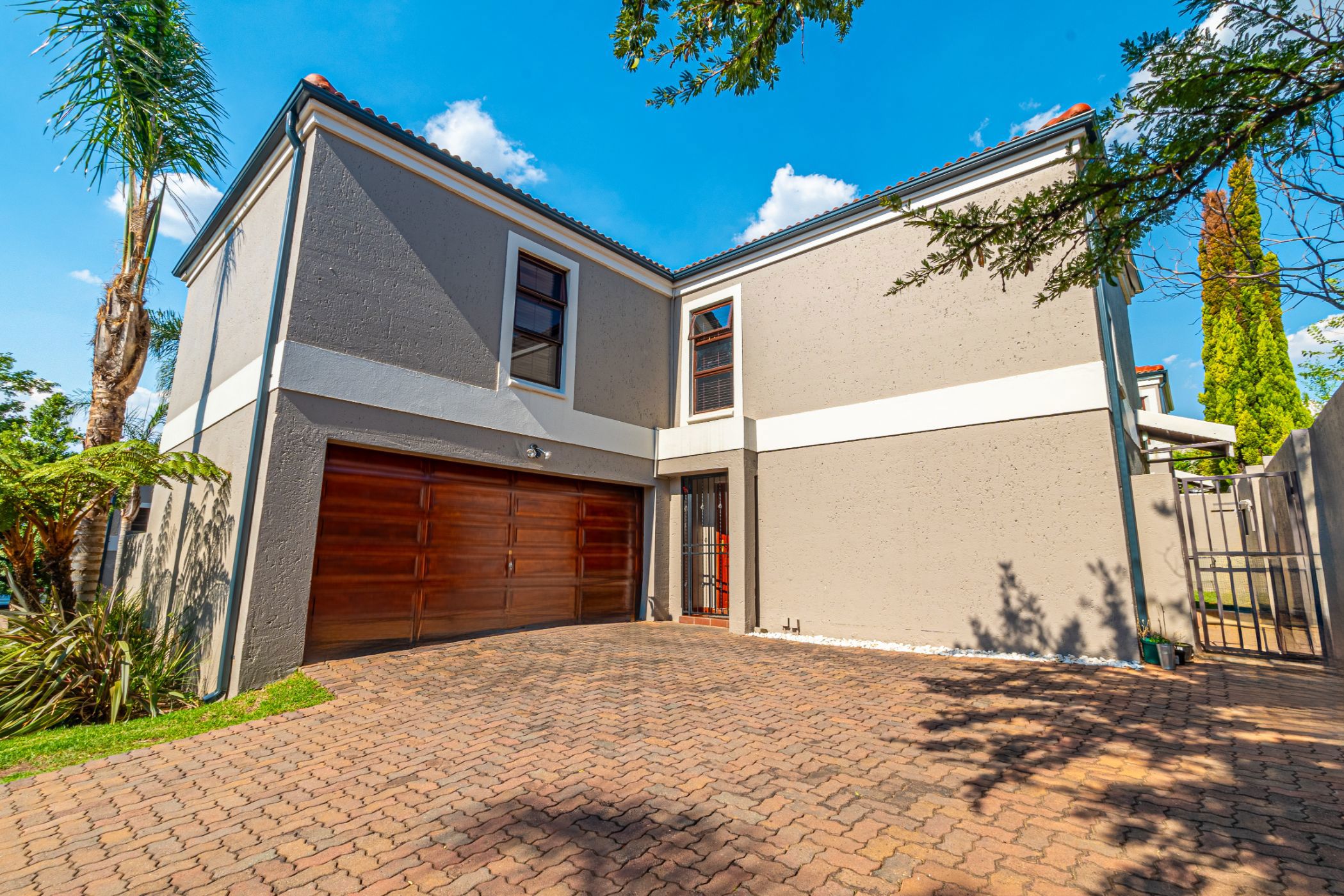 Cluster sold in Sunninghill Gardens - FW1682830
