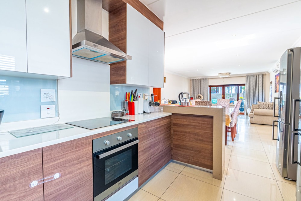 Cluster sold in Sunninghill Gardens - FW1682830 Cluster sold in Sunninghill Gardens - FW1682830