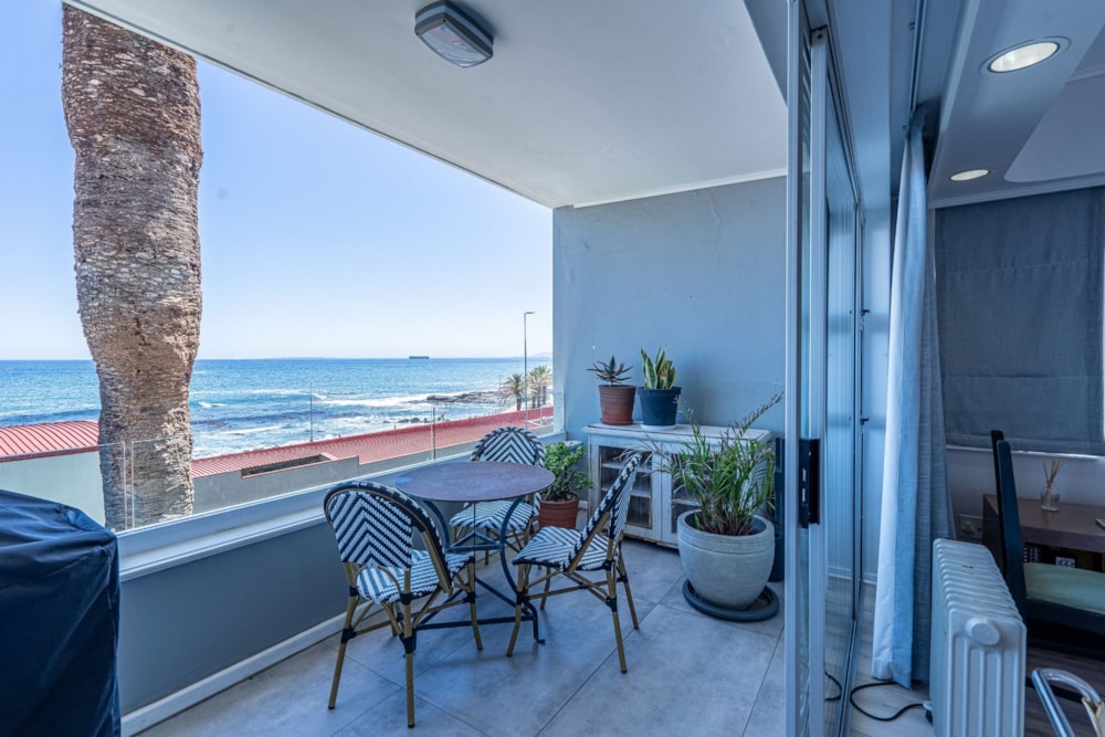 Apartment sold in Sea Point - AS1680020
