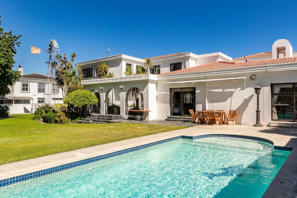 House sold in Constantia, Cape Town - KW1680372 House sold in Constantia, Cape Town - KW1680372