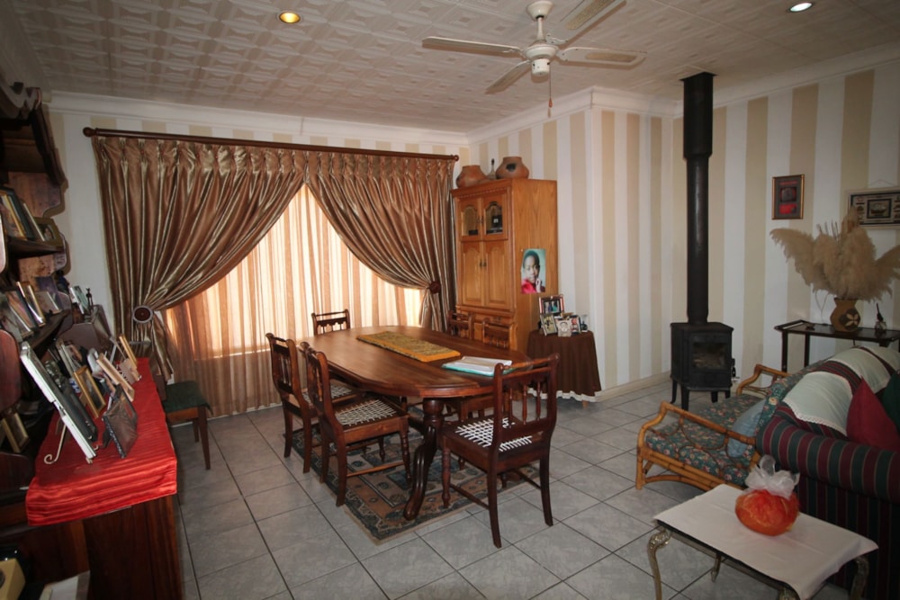 House for sale in East Bank - 1PF1680952 House for sale in East Bank - 1PF1680952