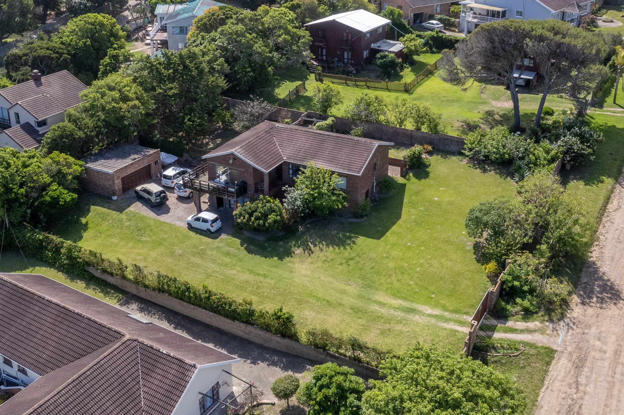 House let in East Bank - 1PF1705745