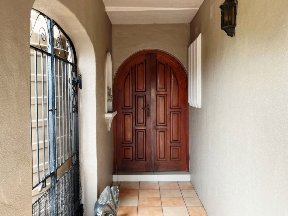 House for sale in uMhlanga Rocks - 1ND1680928 House for sale in uMhlanga Rocks - 1ND1680928