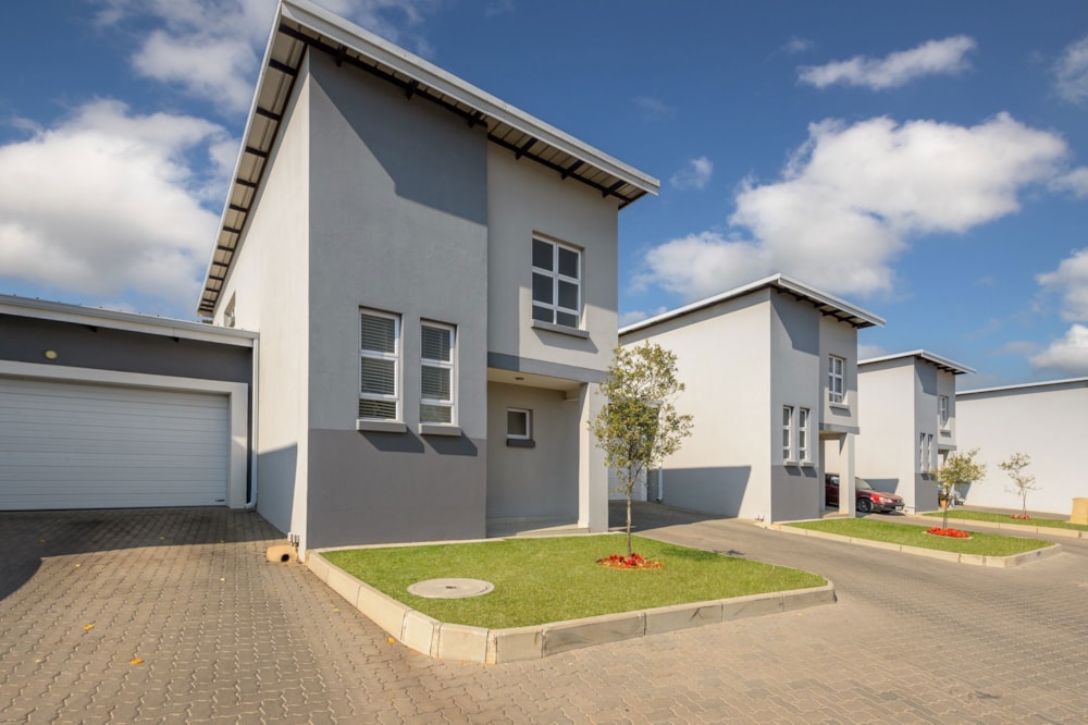 Townhouse for sale in Eagle Canyon Golf Estate - RAN1736564