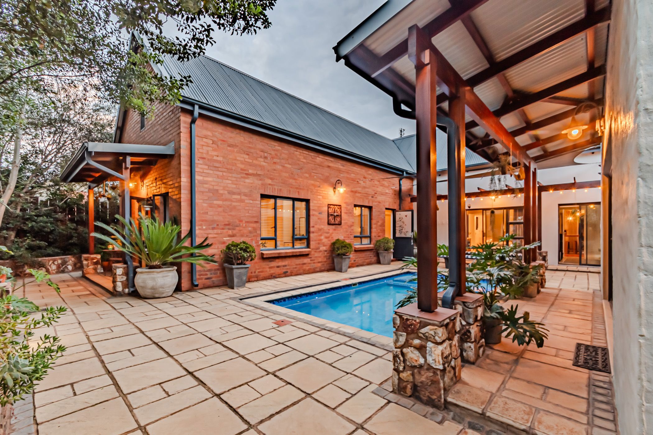 House for sale in Southdowns Estate - CN1730169