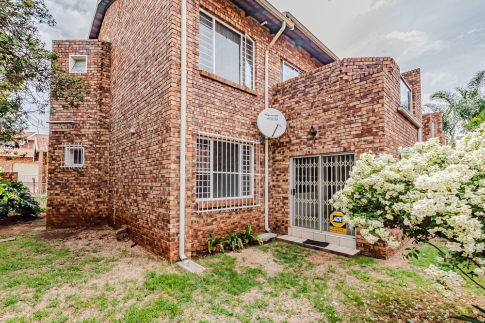 Townhouse sold in Zwartkop - CN1680533 Townhouse sold in Zwartkop - CN1680533