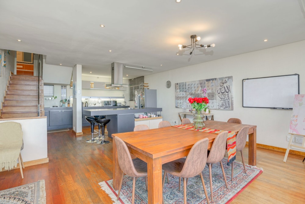 Double-storey apartment for sale in Killarney - HP1712621 Double-storey apartment for sale in Killarney - HP1712621