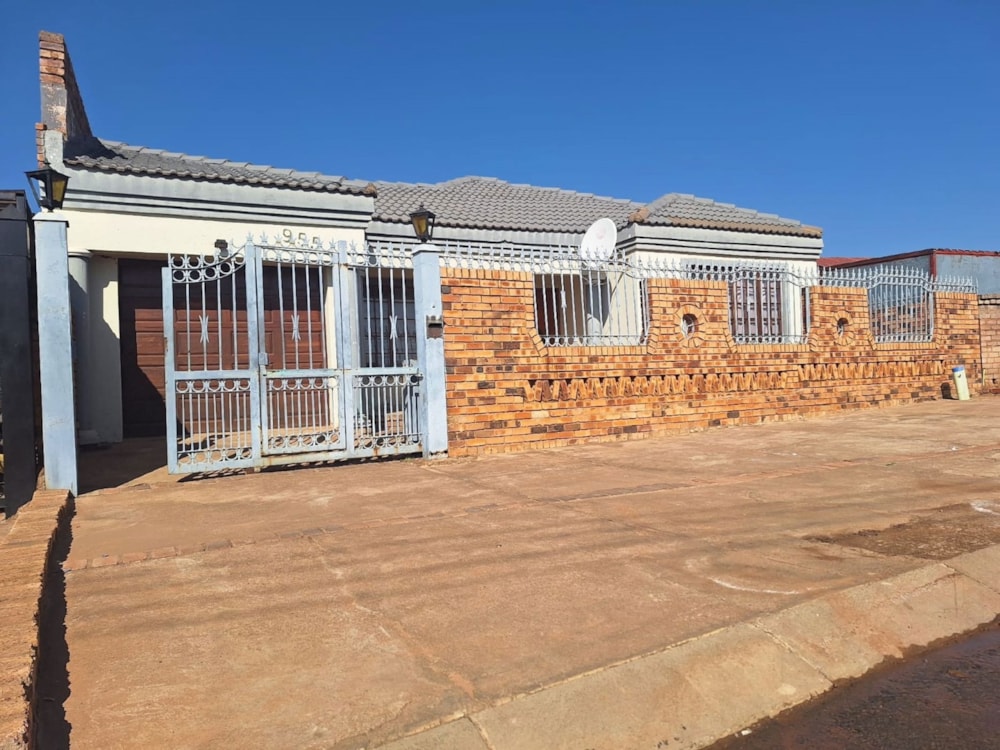 House for sale in Soshanguve - PT1663248 House for sale in Soshanguve - PT1663248