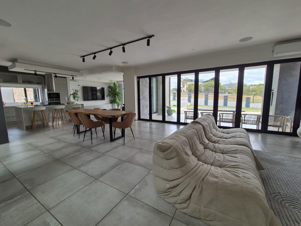 Double-storey house to rent in Copperleaf - 1CU1680905 Double-storey house to rent in Copperleaf - 1CU1680905