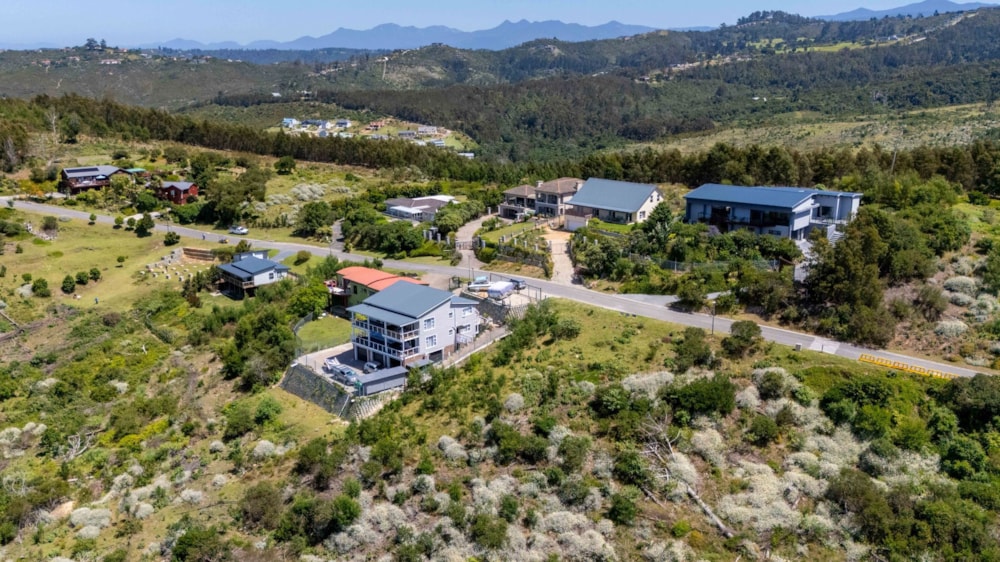 Residential vacant land for sale in Knysna Heights - 1KG1684760 Residential vacant land for sale in Knysna Heights - 1KG1684760