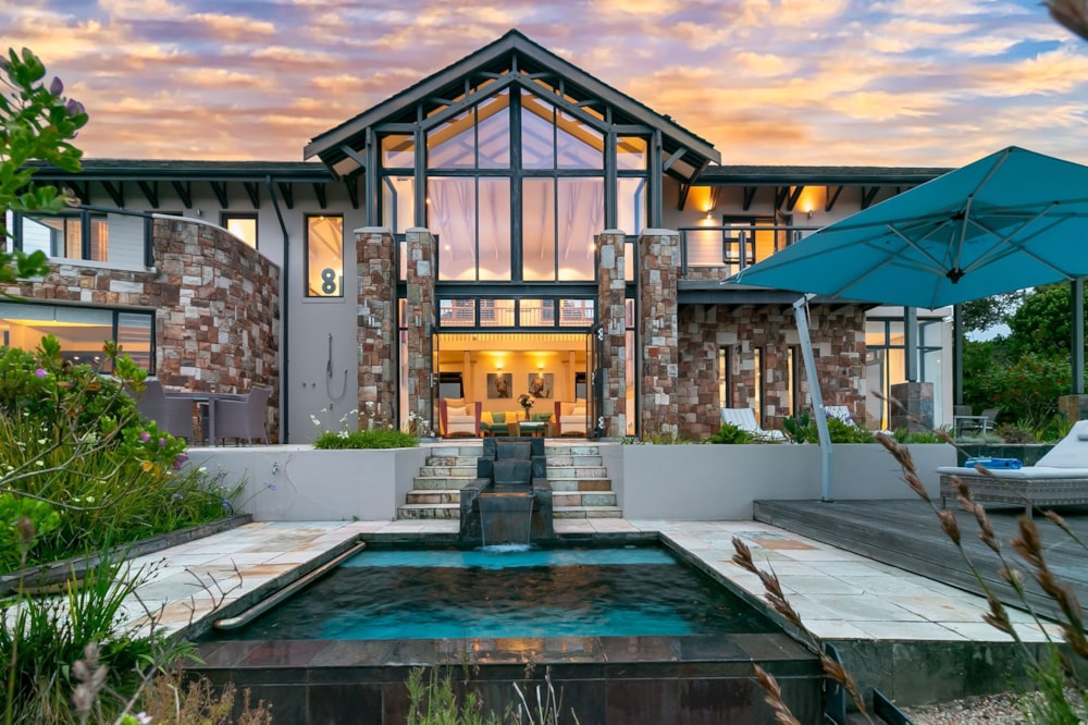 House for sale in Pezula Private Estate - 1KG1685188 House for sale in Pezula Private Estate - 1KG1685188