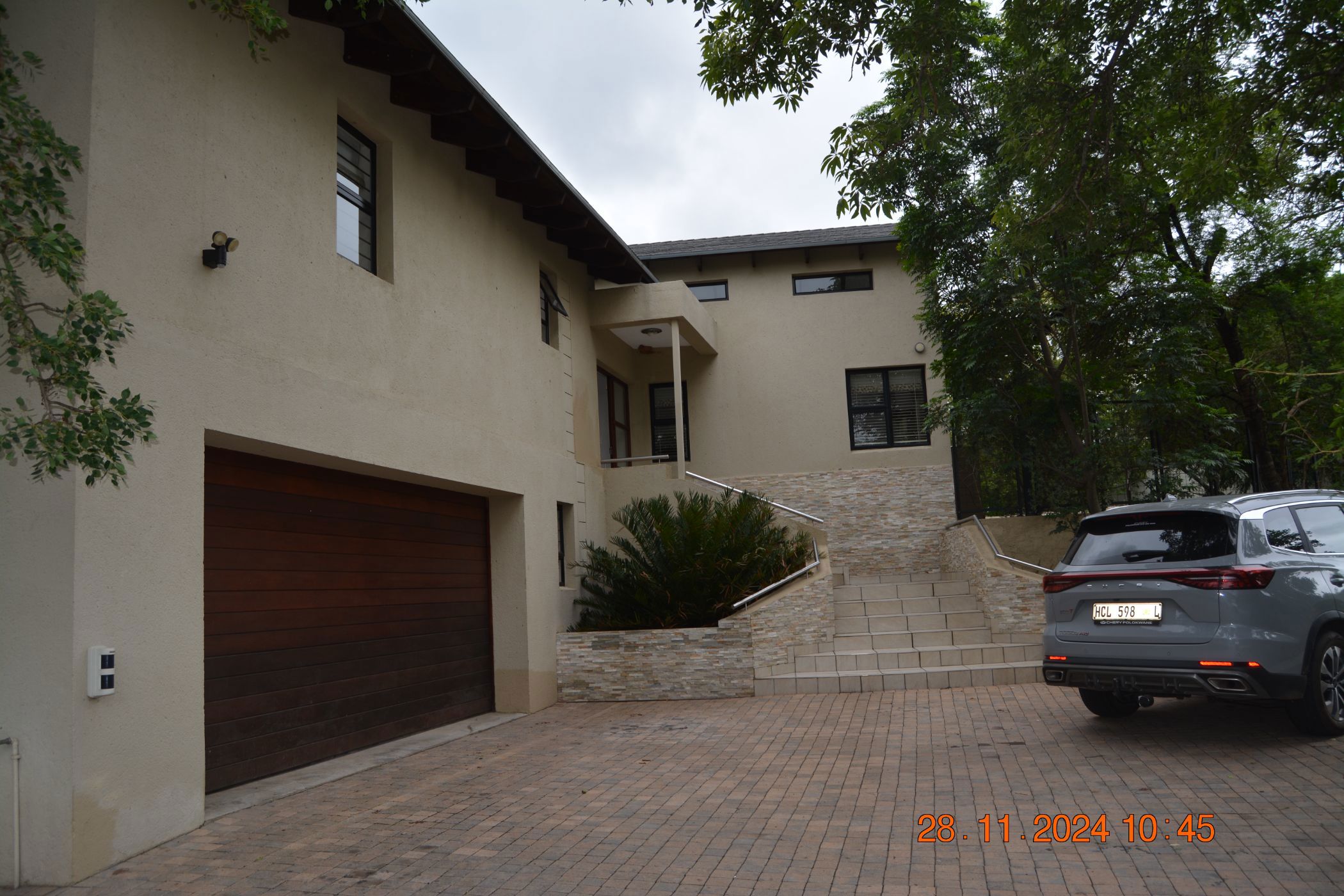 House let in Drum Rock - 1NS1716633