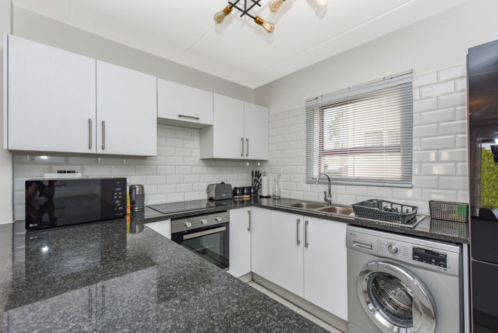 Apartment sold in Dainfern Area - FW1683884 Apartment sold in Dainfern Area - FW1683884