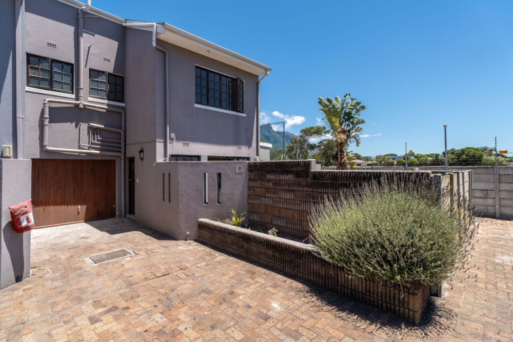 Townhouse sold in Claremont, Cape Town - KW1685327 Townhouse sold in Claremont, Cape Town - KW1685327