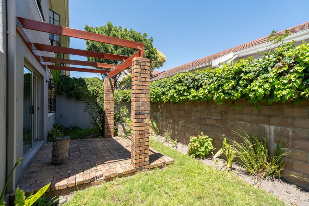 Townhouse sold in Claremont, Cape Town - KW1685327 Townhouse sold in Claremont, Cape Town - KW1685327