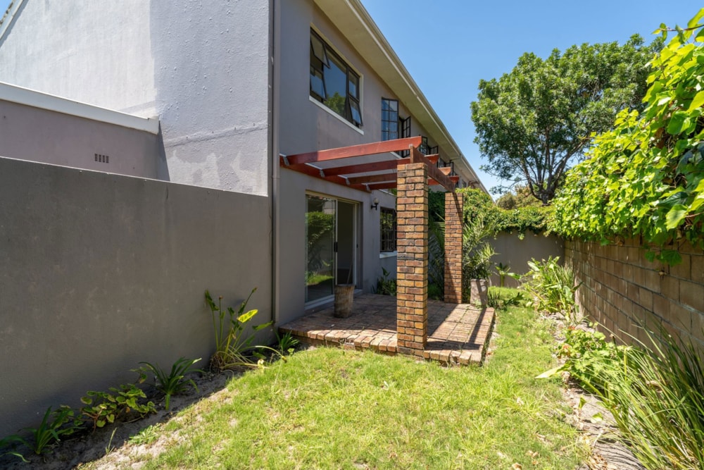 Townhouse sold in Claremont, Cape Town - KW1685327 Townhouse sold in Claremont, Cape Town - KW1685327