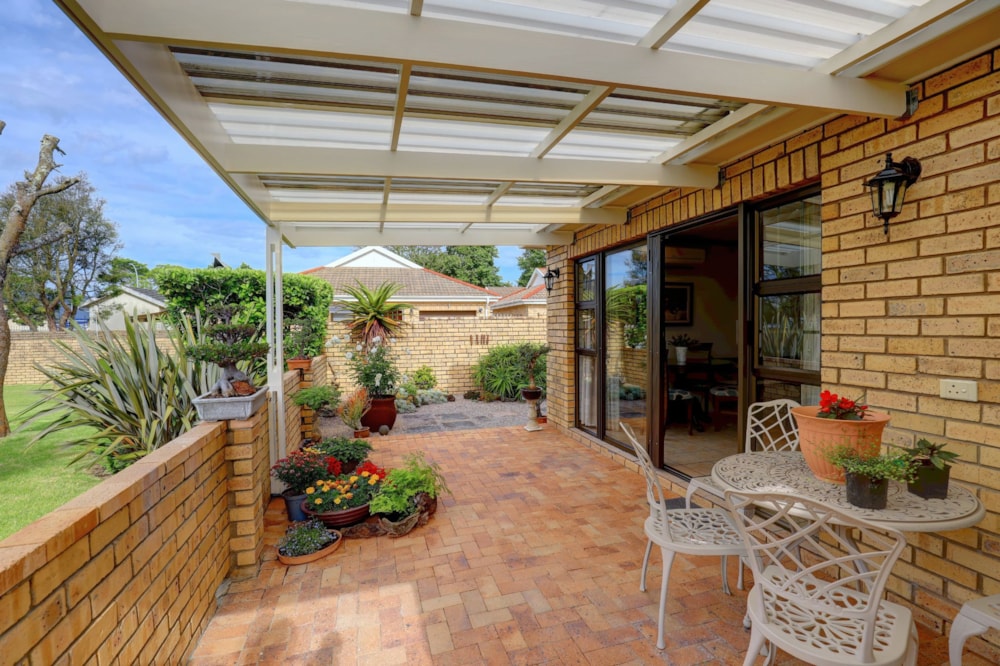 House sold in George East - GEO1683892 House sold in George East - GEO1683892