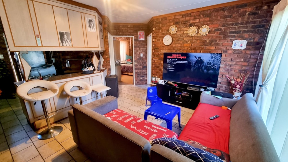 Townhouse for sale in Uitsig, Bloemfontein - 1BX1684055