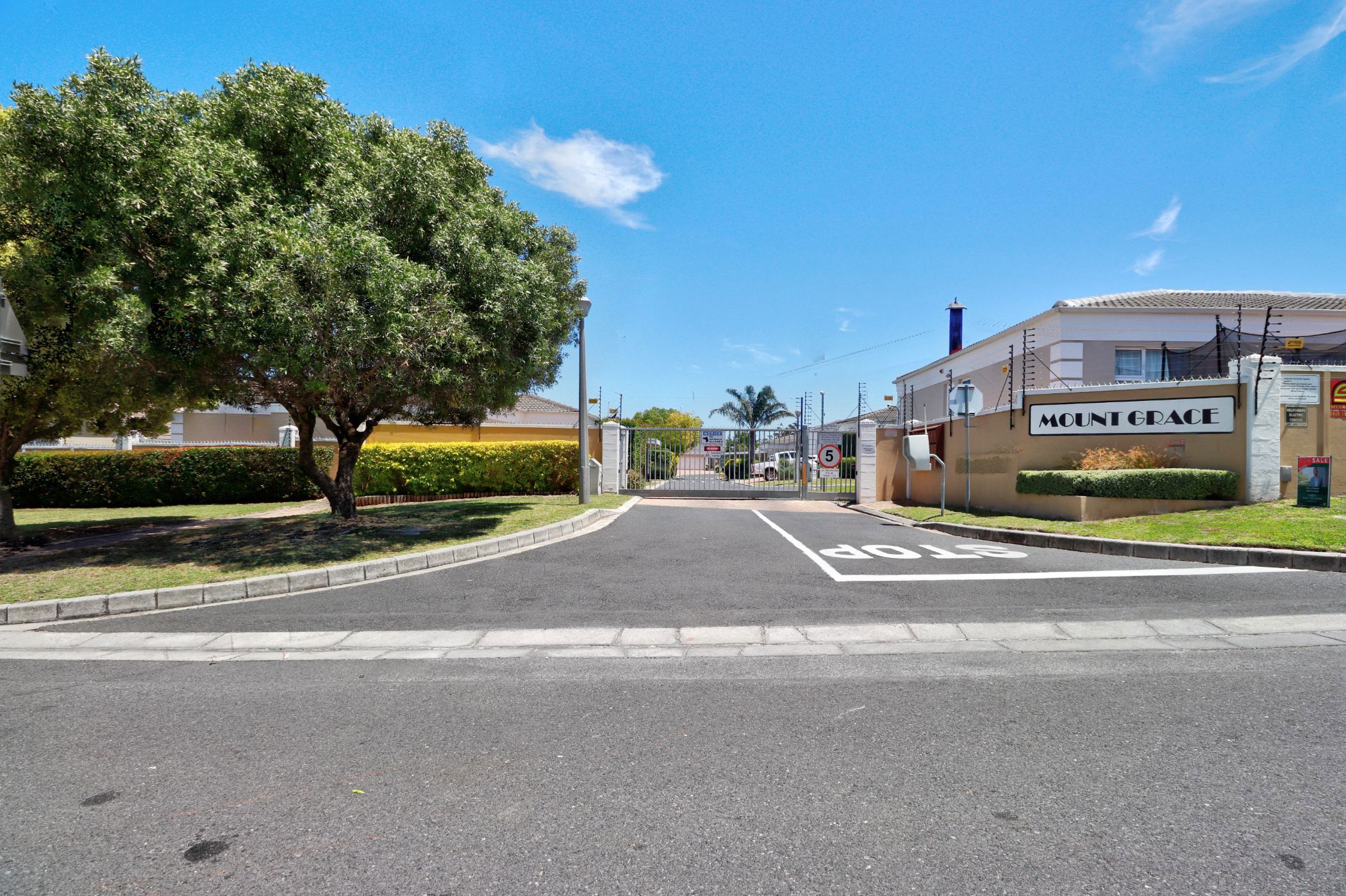 House sold in Somerset Ridge - SW1685239