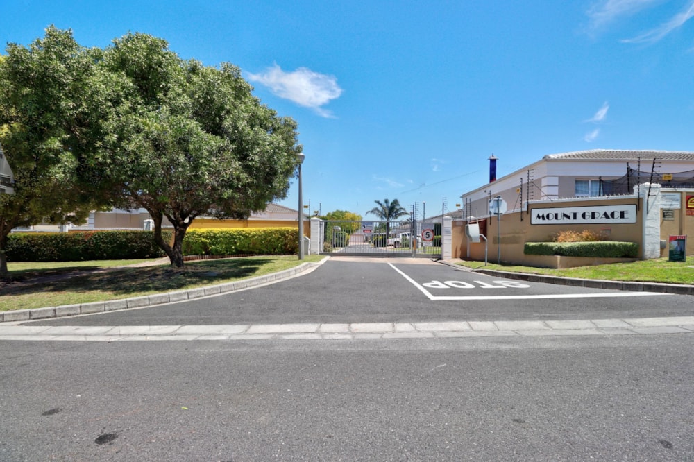 House sold in Somerset Ridge - SW1685239