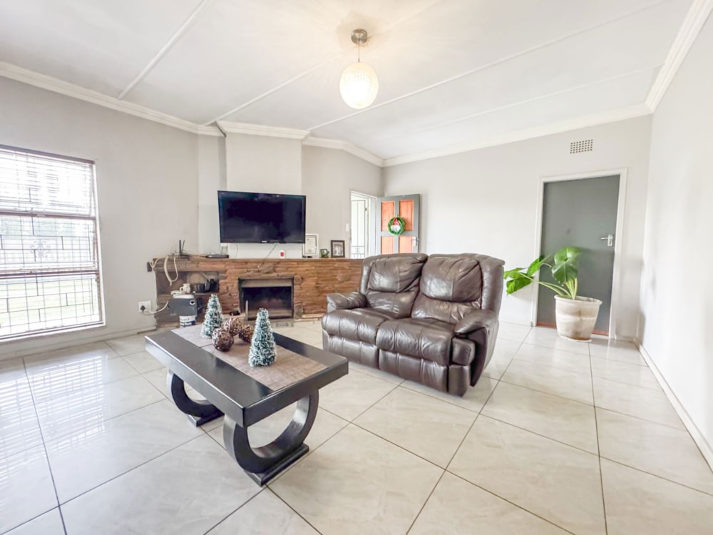 House for sale in Elspark, Boksburg - BOK1686140 House for sale in Elspark, Boksburg - BOK1686140