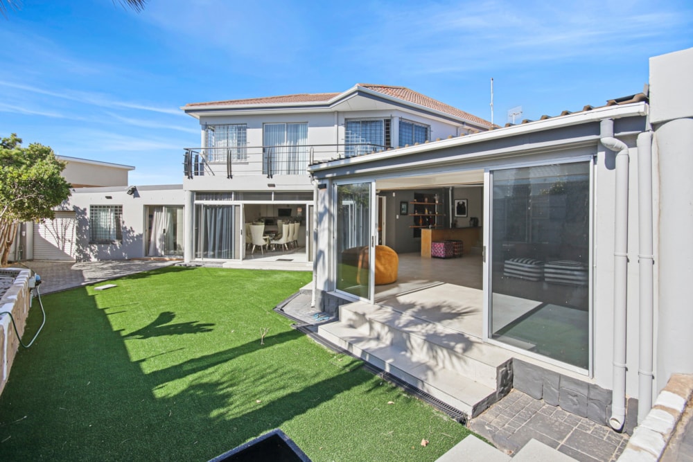 Double-storey house sold in West Beach, Blouberg - 1TV1680611