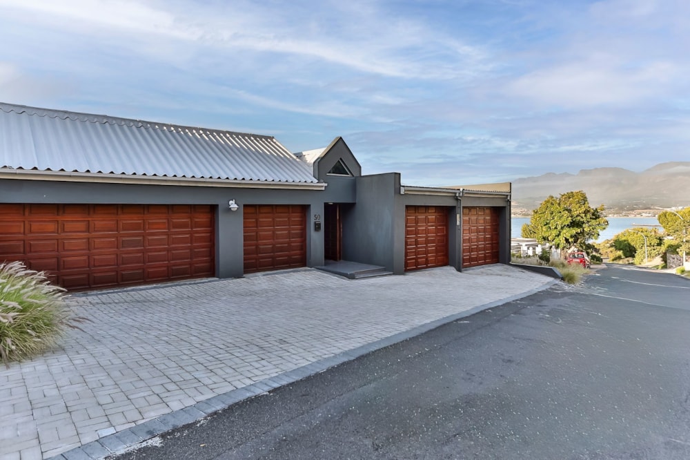 House sold in Mountainside - SW1682232 House sold in Mountainside - SW1682232