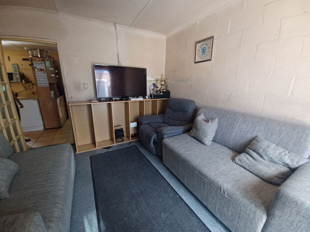 House sold in Rocklands, Mitchells Plain - 1MN1685349 House sold in Rocklands, Mitchells Plain - 1MN1685349