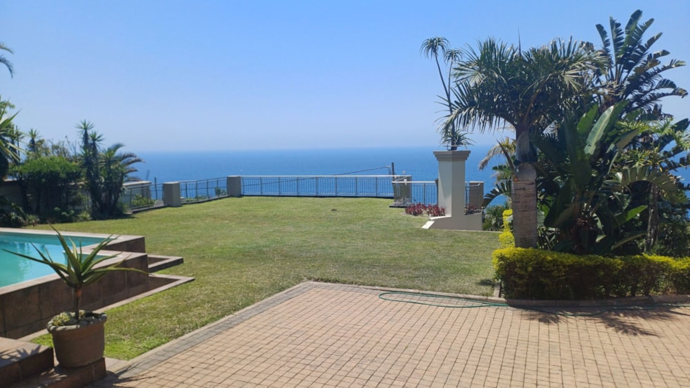 House for sale in Athlone Park - 1WB1684616 House for sale in Athlone Park - 1WB1684616