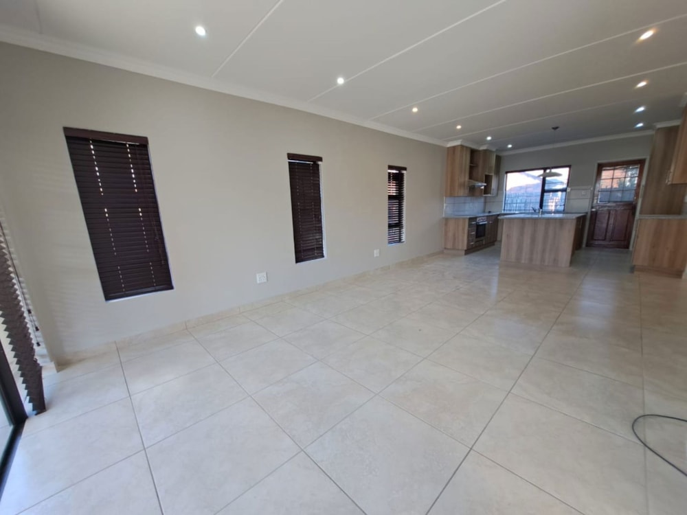 Townhouse let in Wild Olive Estate - 1BX1684501 Townhouse let in Wild Olive Estate - 1BX1684501