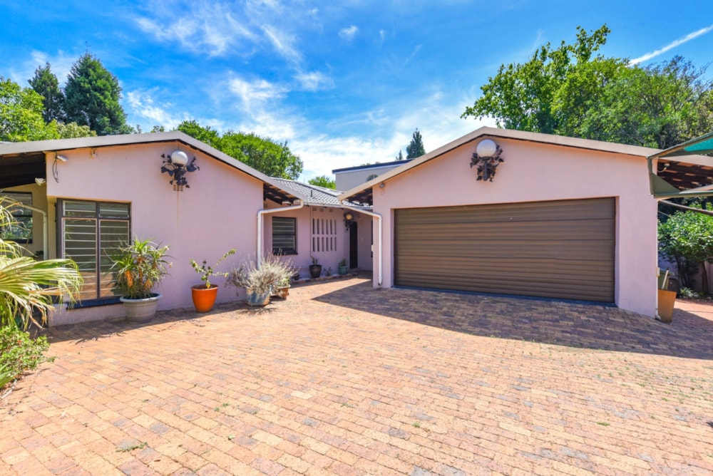 House for sale in Paulshof - FW1737355