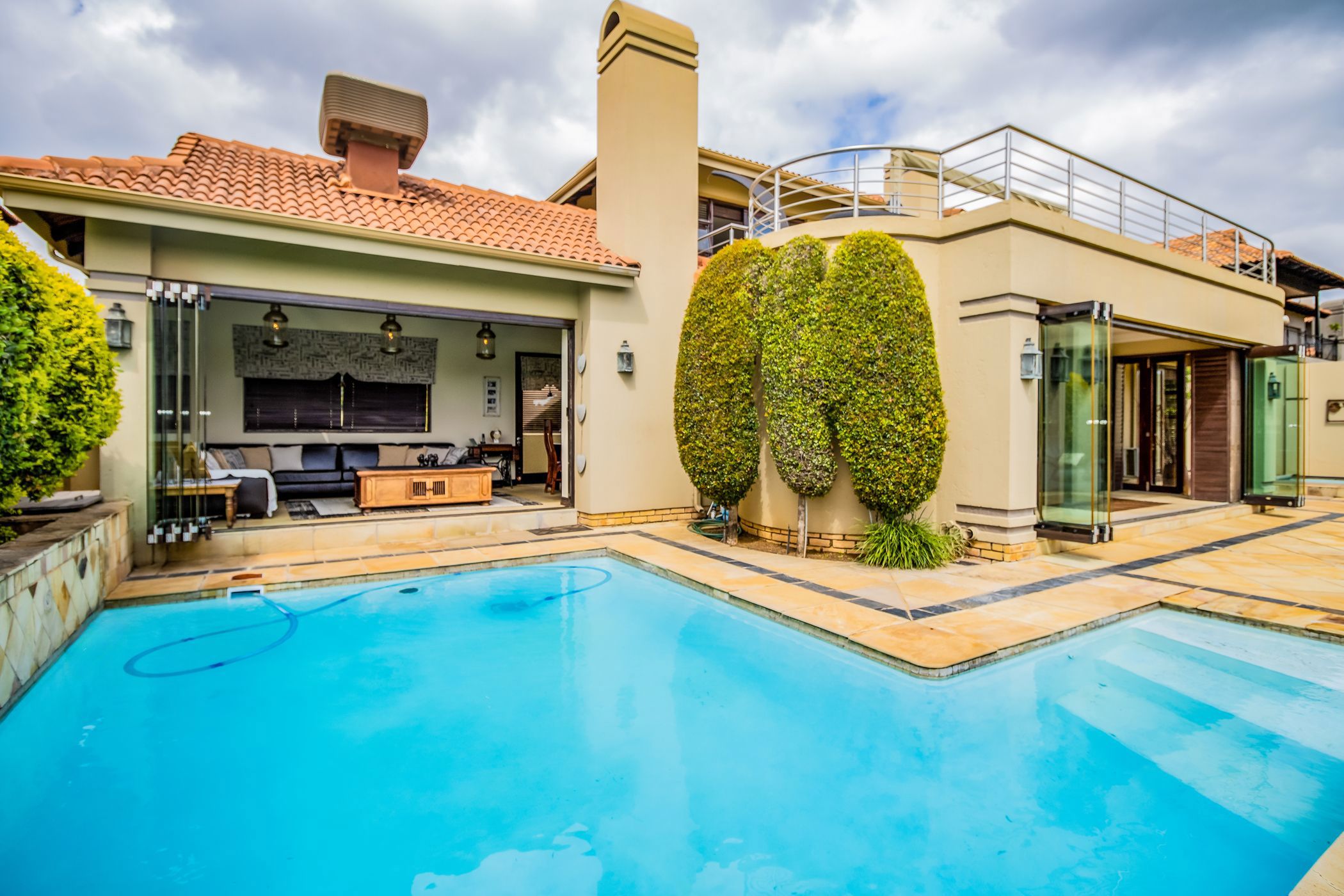 Double-storey house sold in Pecanwood - 1HR1684478