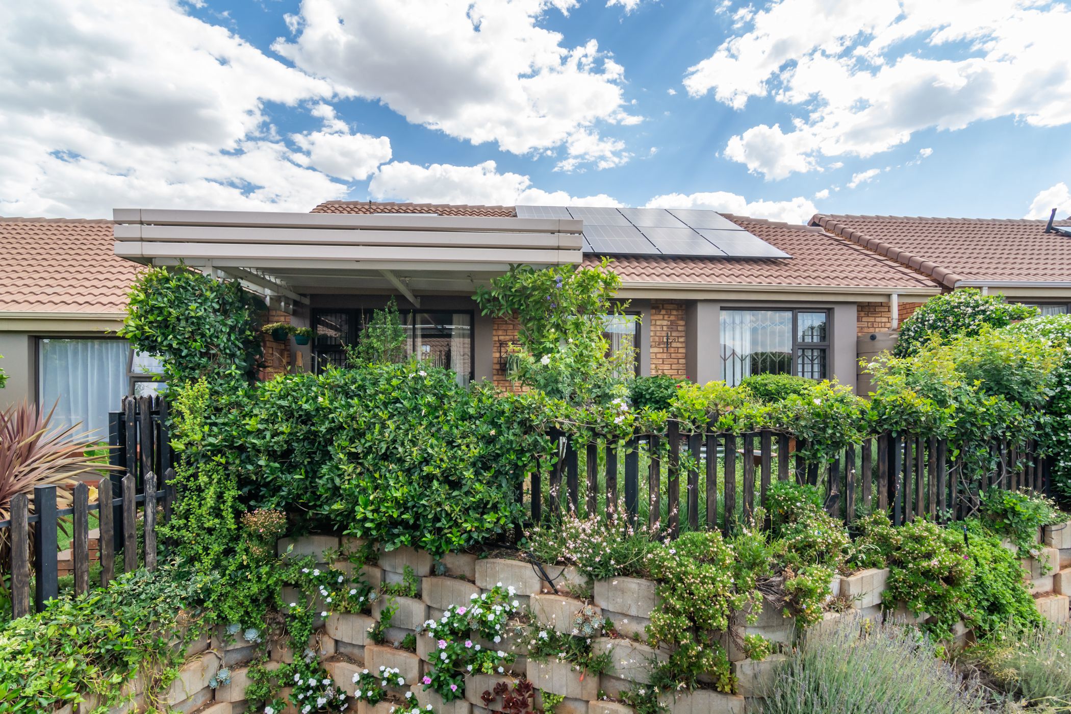 Single-storey retirement home for sale in Featherbrooke Hills Retirement Village - 1KR1683782