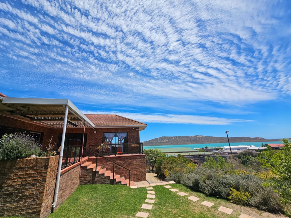 House sold in Middedorp, Langebaan - LA1678625 House sold in Middedorp, Langebaan - LA1678625