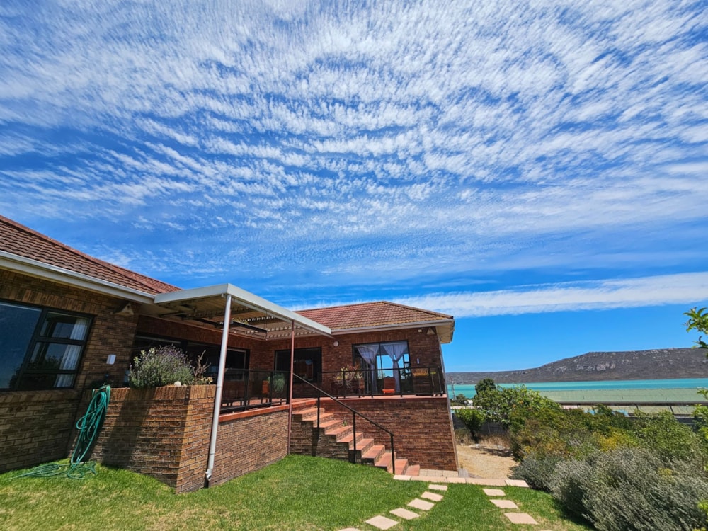 House sold in Middedorp, Langebaan - LA1678625 House sold in Middedorp, Langebaan - LA1678625