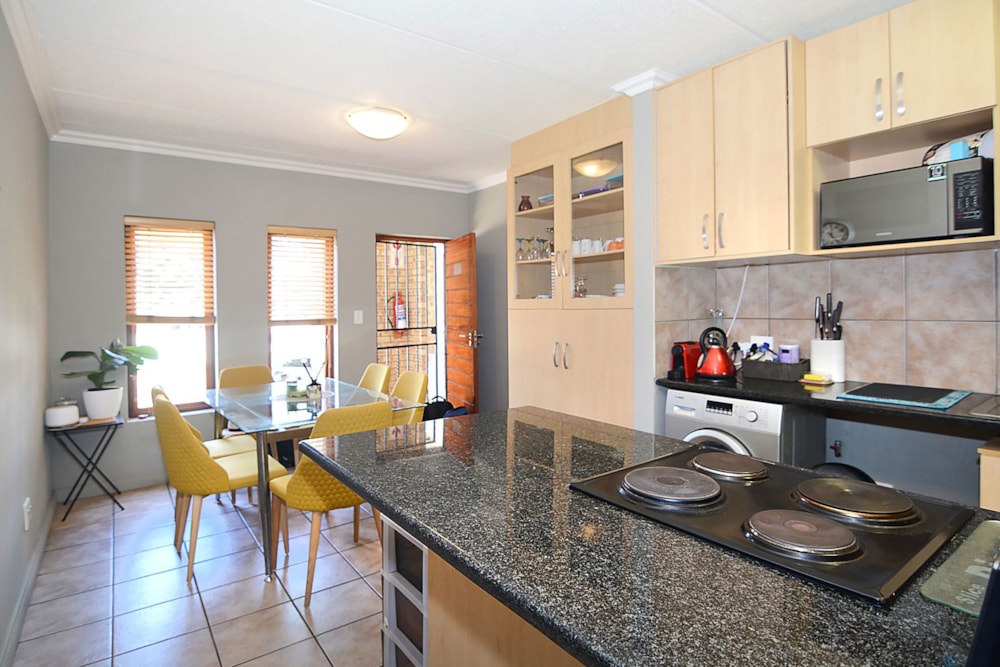 Apartment sold in Carlswald North Estate - MR1683763