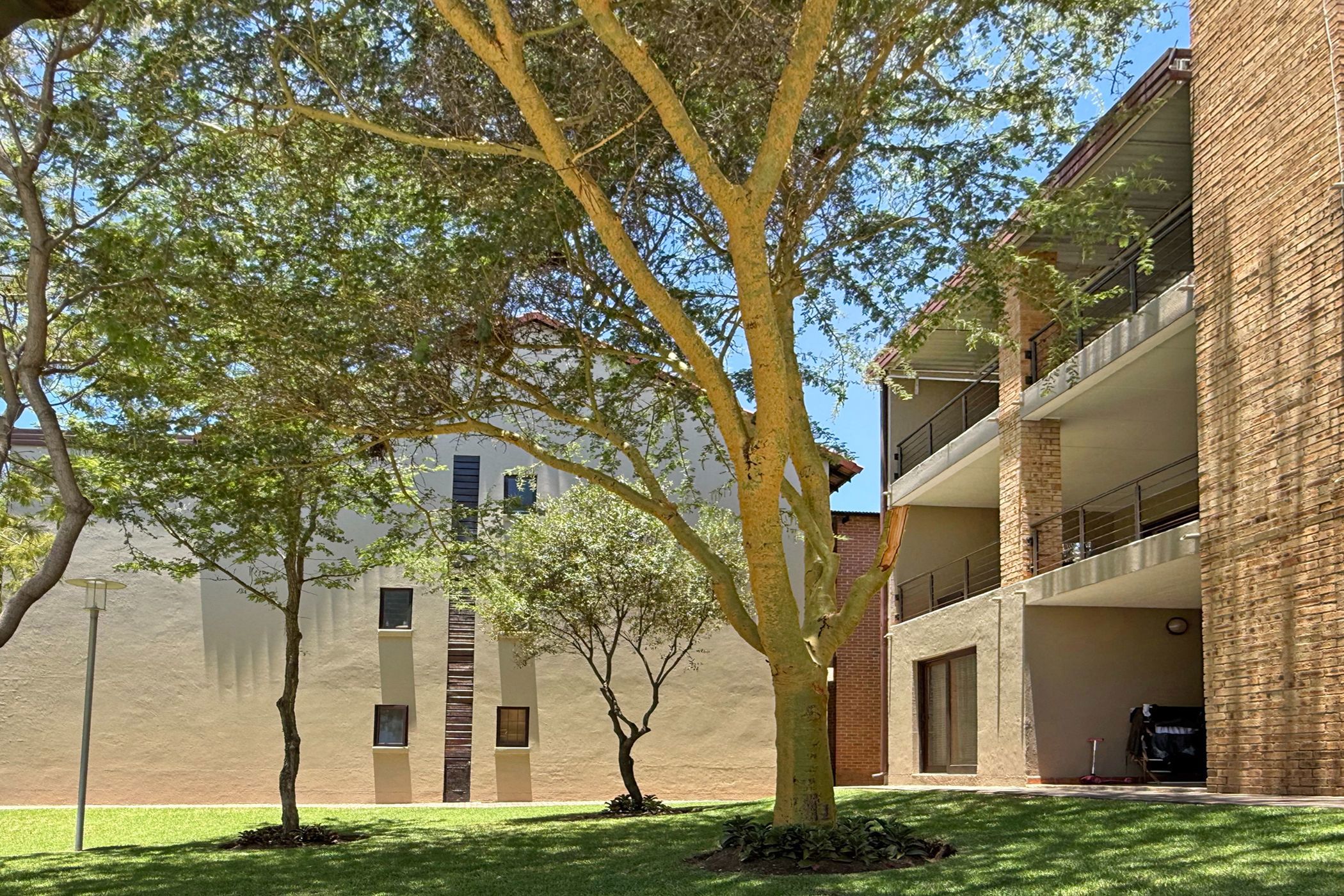 Apartment sold in Carlswald North Estate - MR1683763