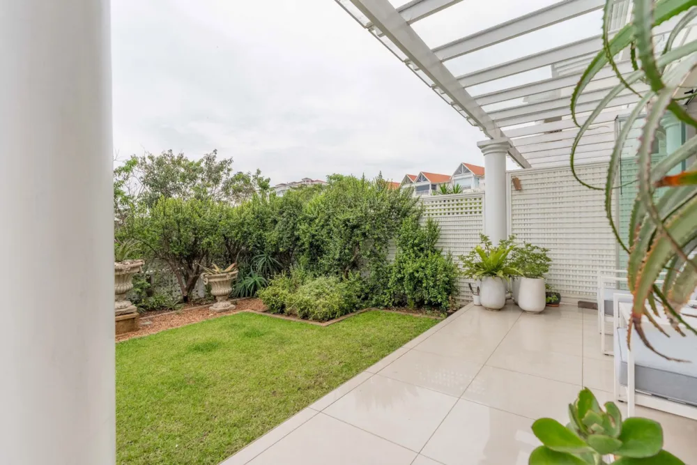 Townhouse sold in La Lucia - 1ND1731013