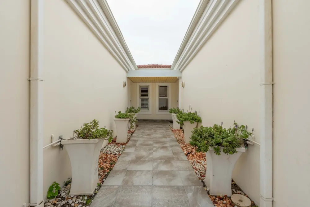 Townhouse sold in La Lucia - 1ND1731013