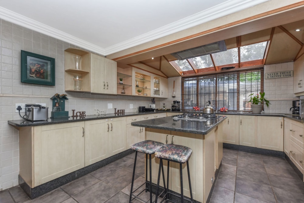 House for sale in Paulshof - FW1684765 House for sale in Paulshof - FW1684765