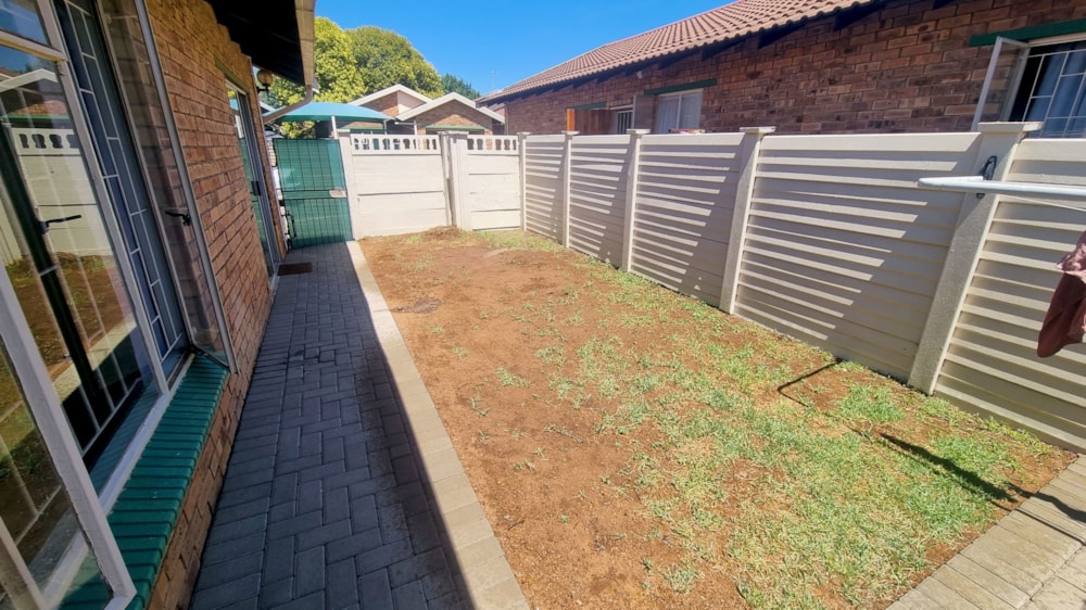 Townhouse sold in Uitsig, Bloemfontein - 1BX1683624 Townhouse sold in Uitsig, Bloemfontein - 1BX1683624